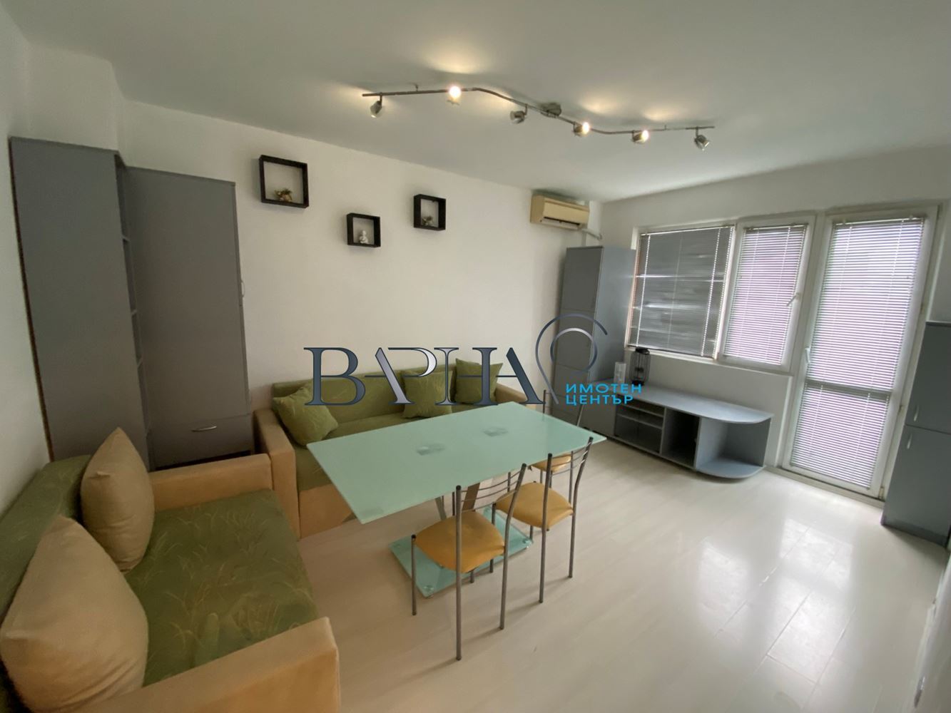 Продава Тристаен Апартамент Панелен Блок Трошево - 0