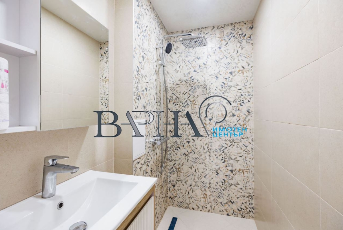 Продава Тристаен апартамент Чайка До Пазара - 0