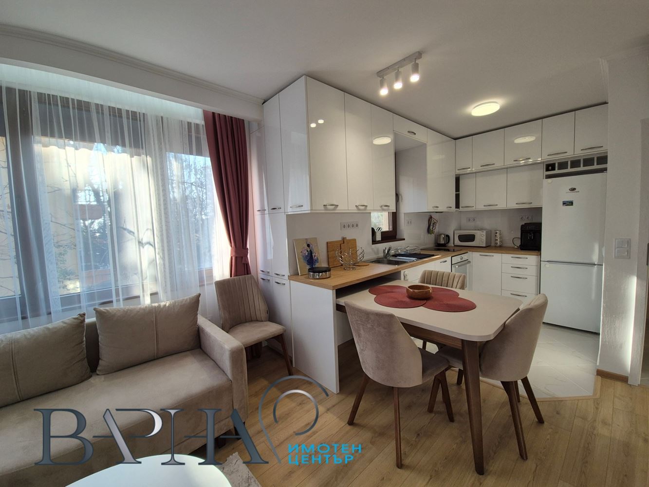 2-стаен - Варна, к.к. Св.Св. Константин и Елена - 0