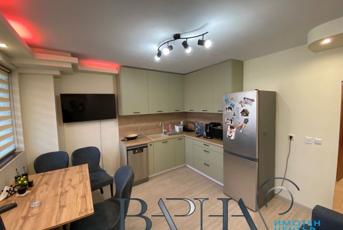 Отдава Под Наем Обзаведен Апартамент с Двойно Паркомясто Възраждане 1 - 0