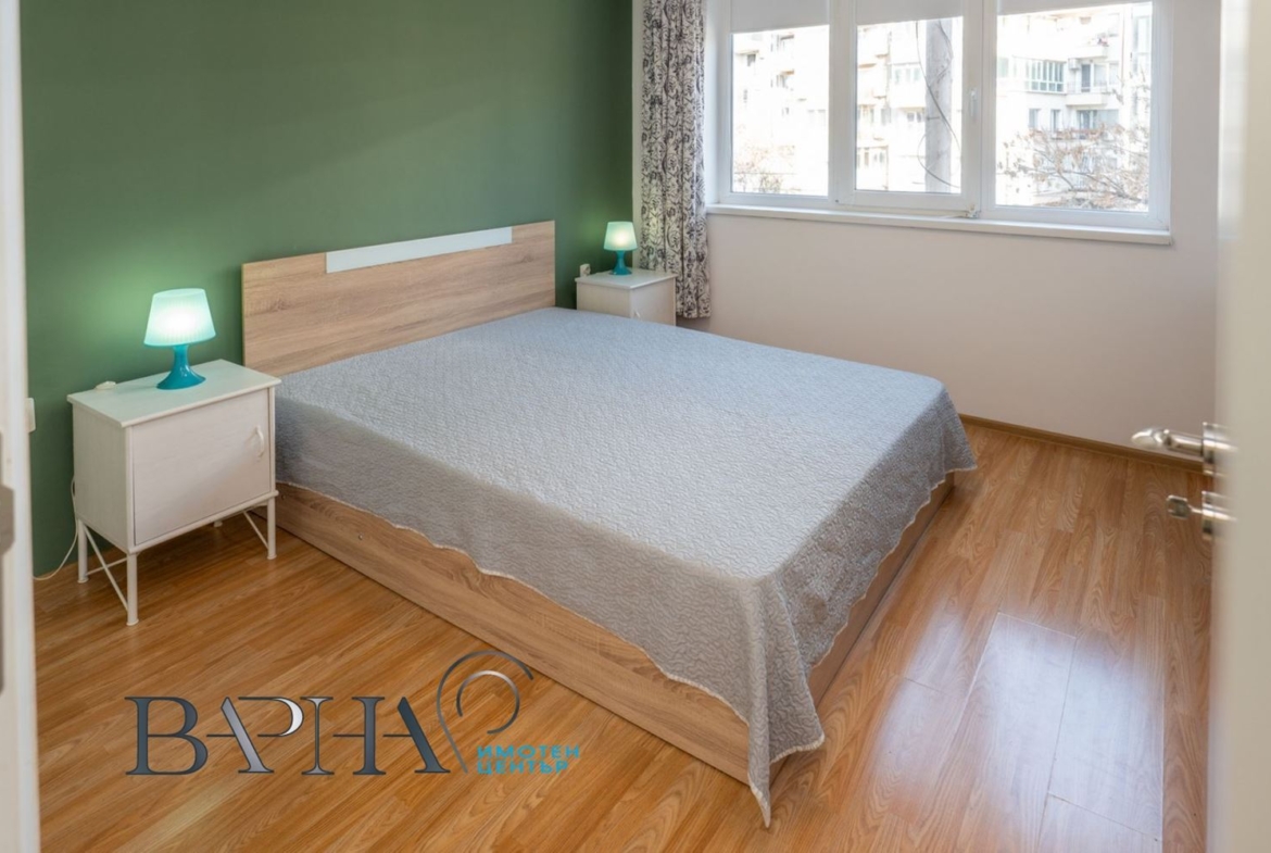 3-стаен - Варна, Лятно кино Тракия - 0