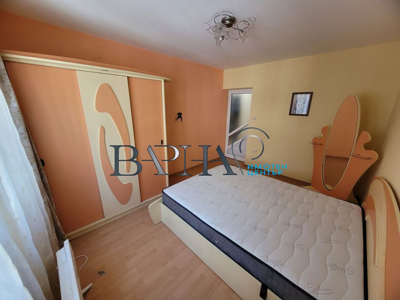 Под Наем Тристаен Обзаведен Апартамент - 0