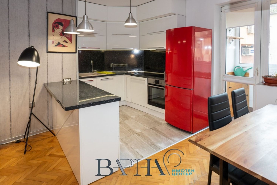 3-стаен - Варна, Лятно кино Тракия - 0