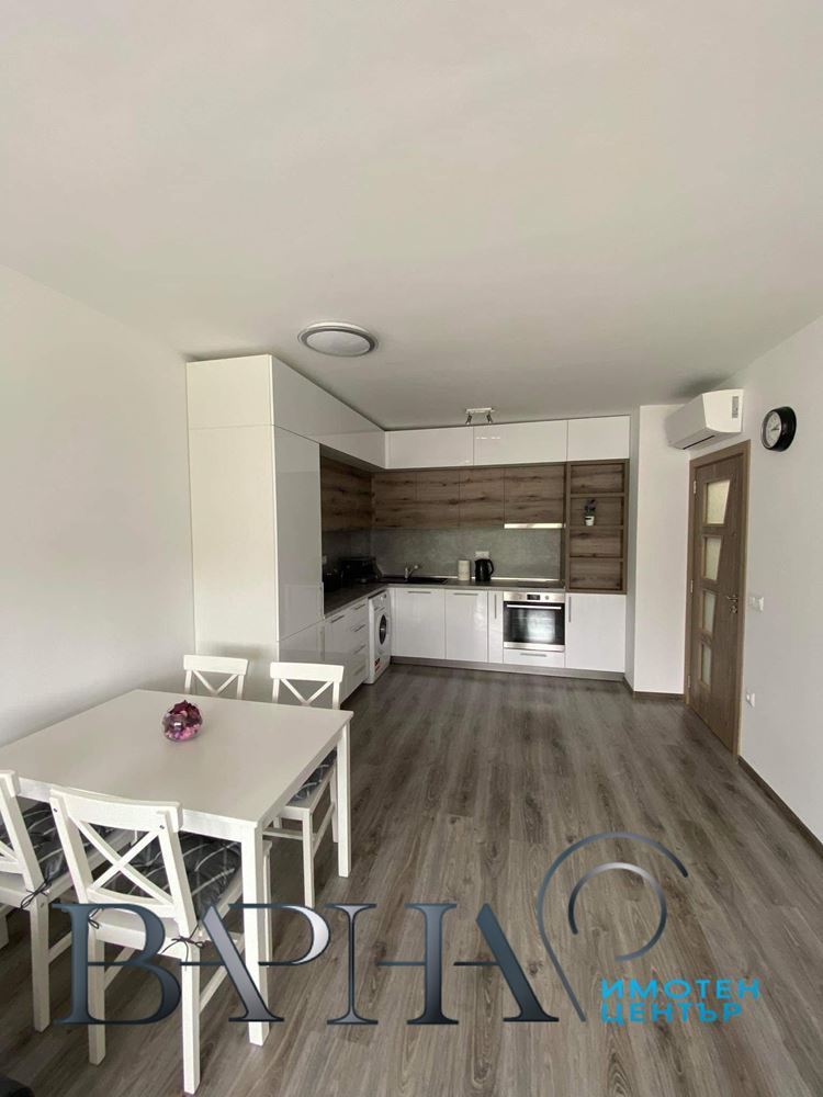 2-стаен - Варна, Младост 1 - 0