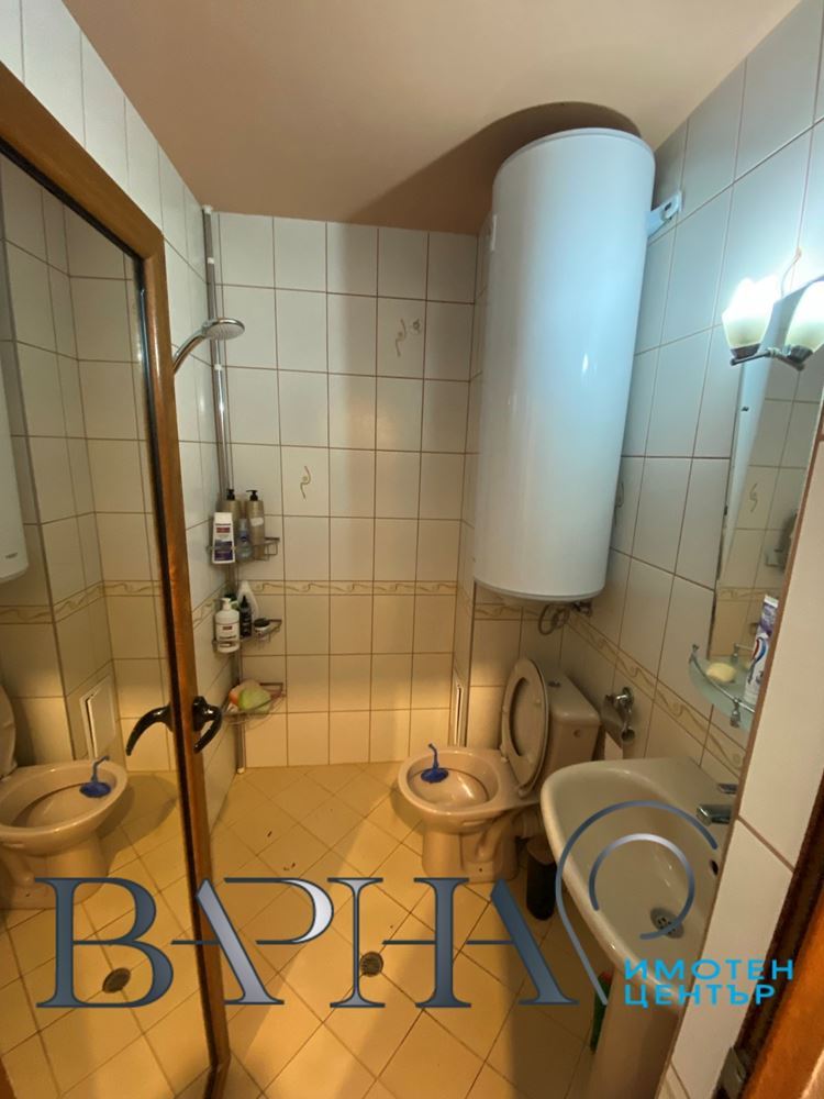 Отдава Под Наем Обзаведен Апартамент с Двойно Паркомясто Възраждане 1 - 0