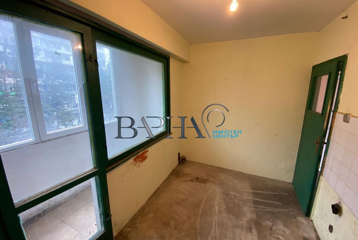 Левски Спалня Хол Кухня - 0