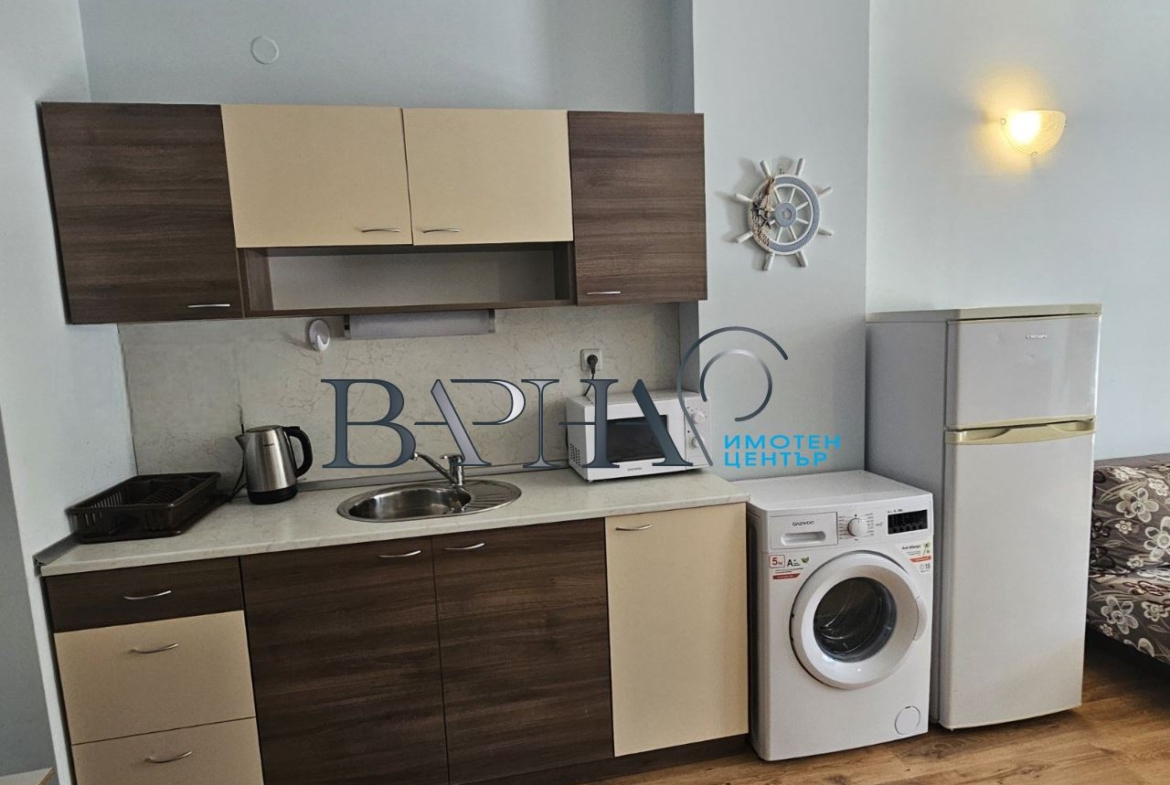 Продава обзаведен двустаен апартамент к.к. Зл Пясъци - 0