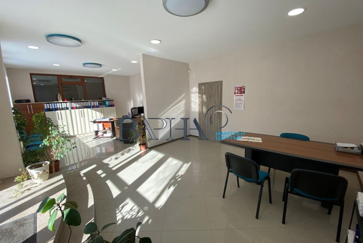 Офис - Варна, Бриз - 0