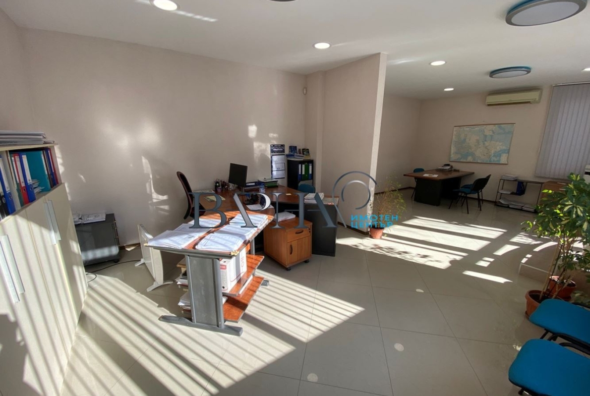 Офис - Варна, Бриз - 0