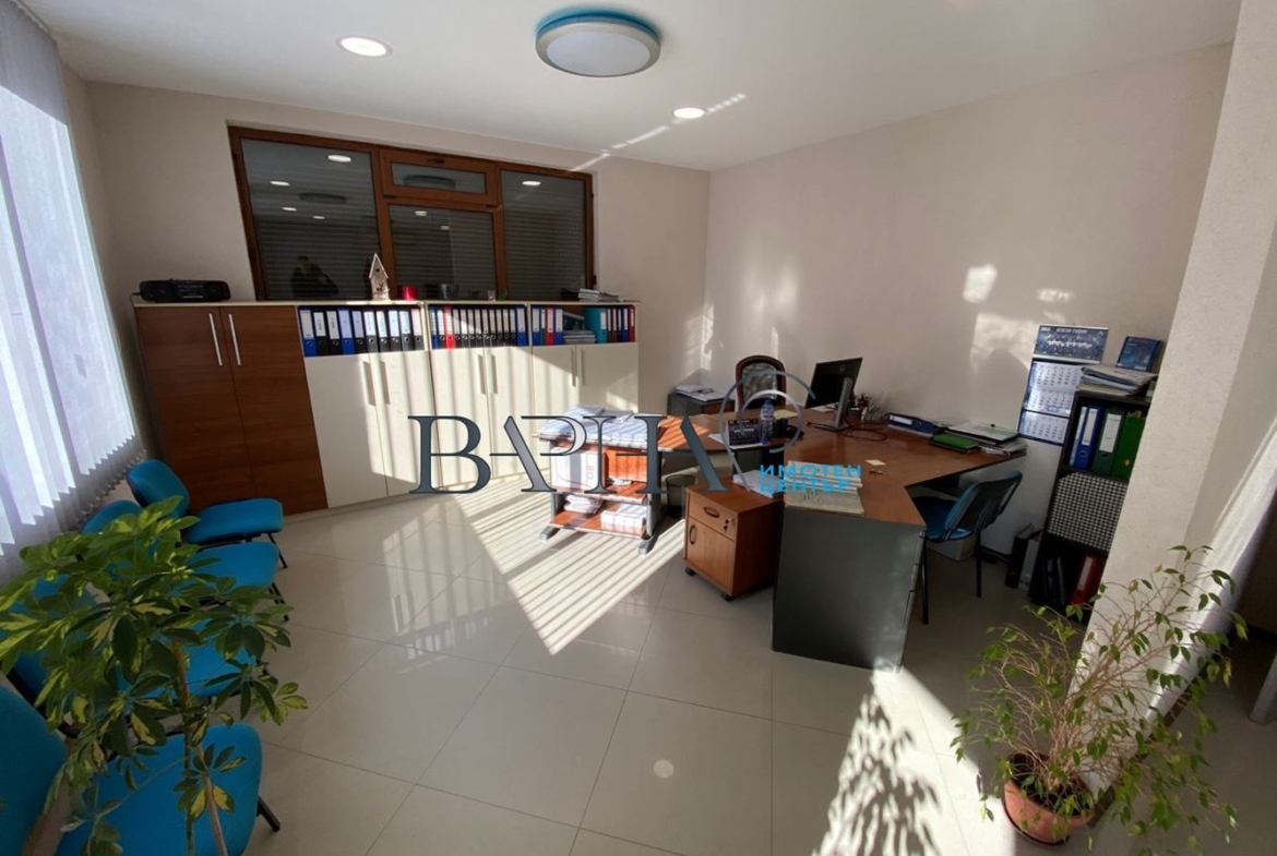 Офис - Варна, Бриз - 0