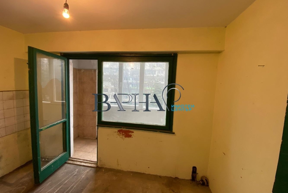 Левски Спалня Хол Кухня - 0