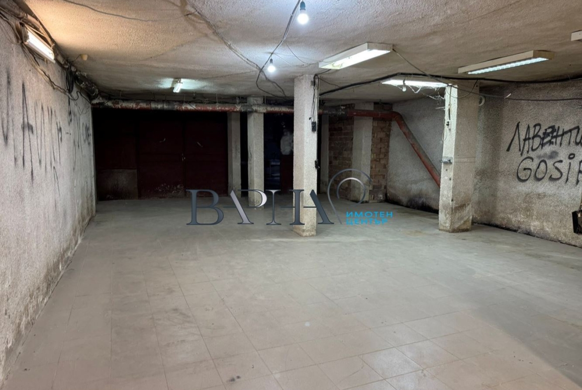 Гараж - Варна, Левски - 0