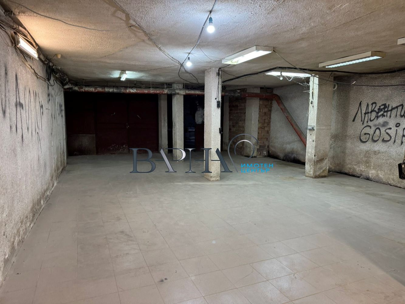 Гараж - Варна, Левски - 0