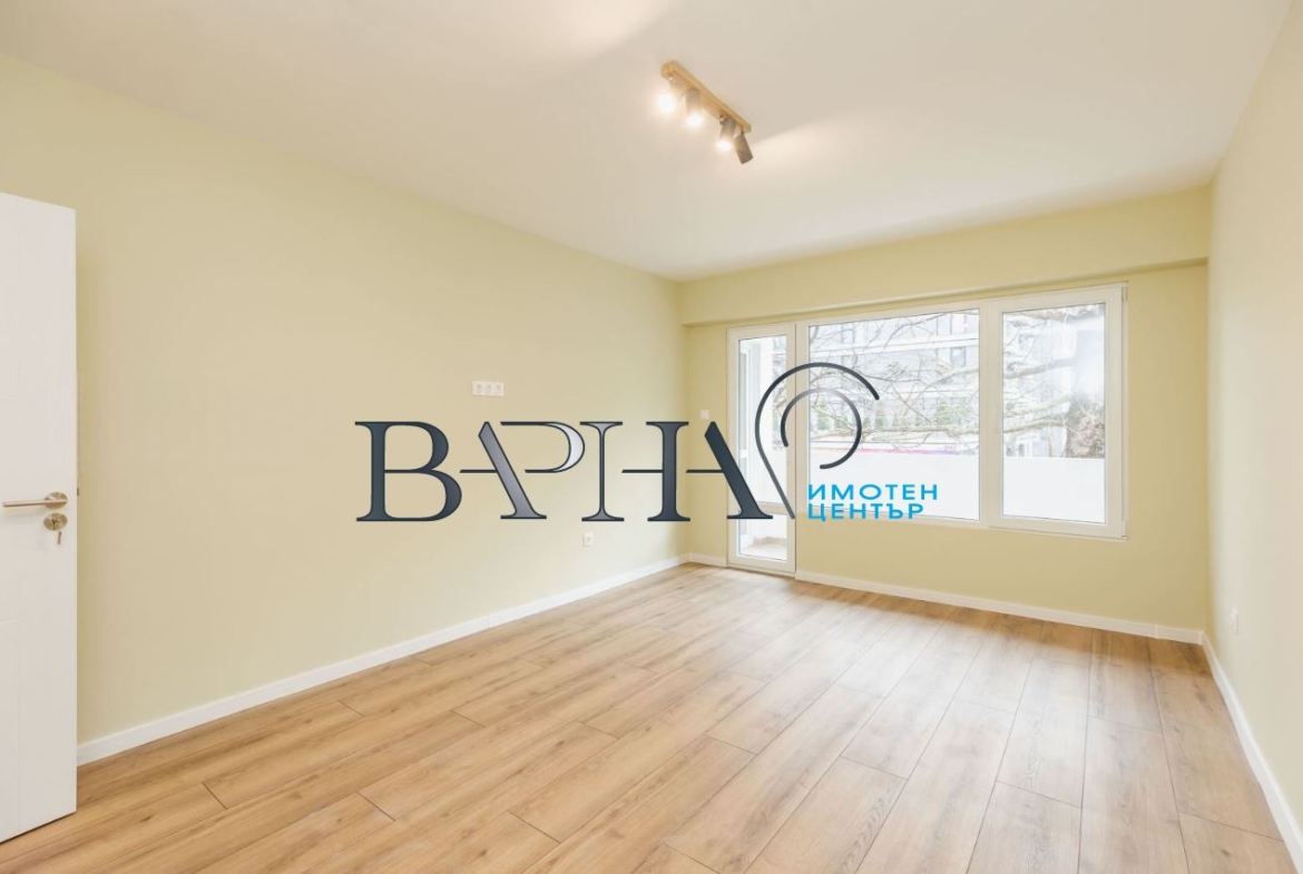 Продава Тристаен апартамент Чайка До Пазара - 0