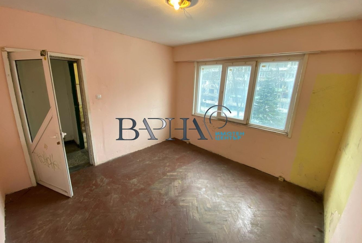 Левски Спалня Хол Кухня - 0