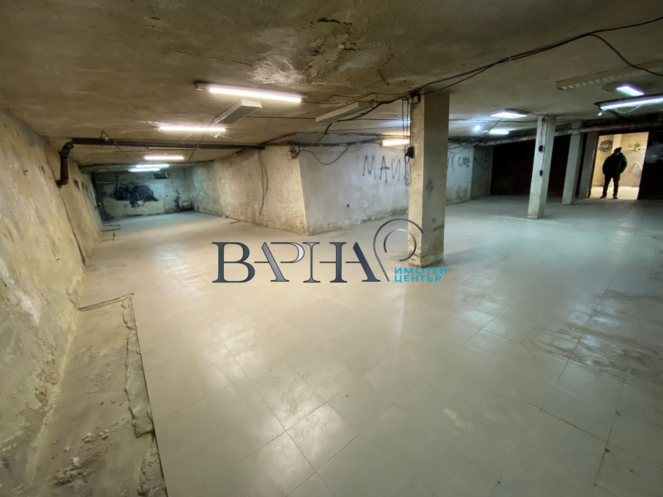 Гараж - Варна, Левски - 0