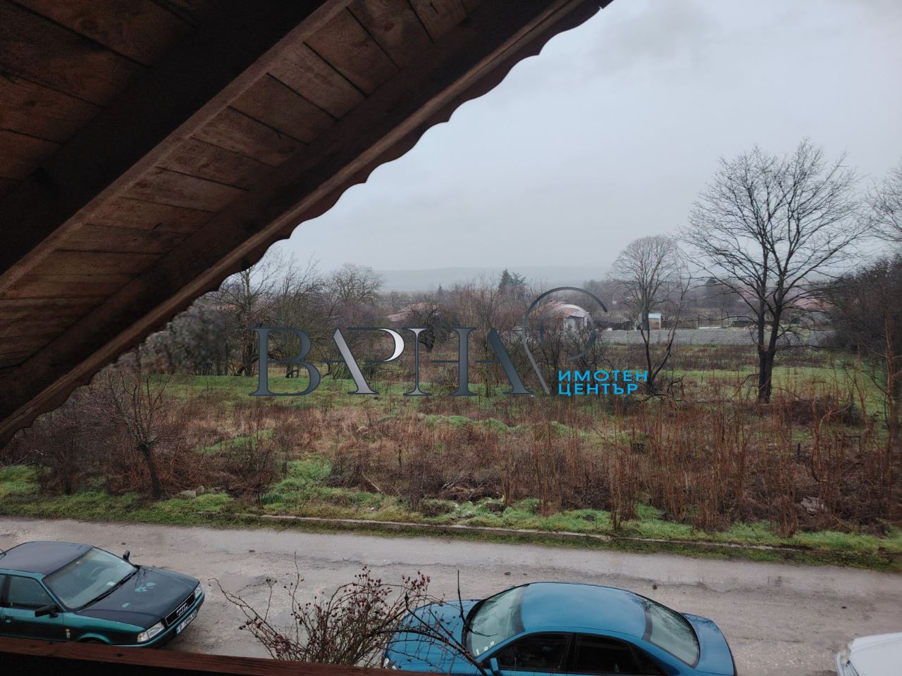 Продава Къща с Двор в с. Аврен - 0