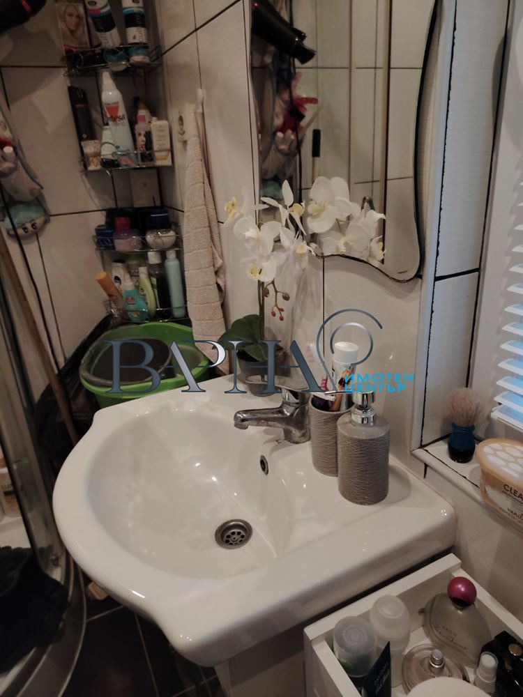 Продава Къща с Двор в с. Аврен - 0