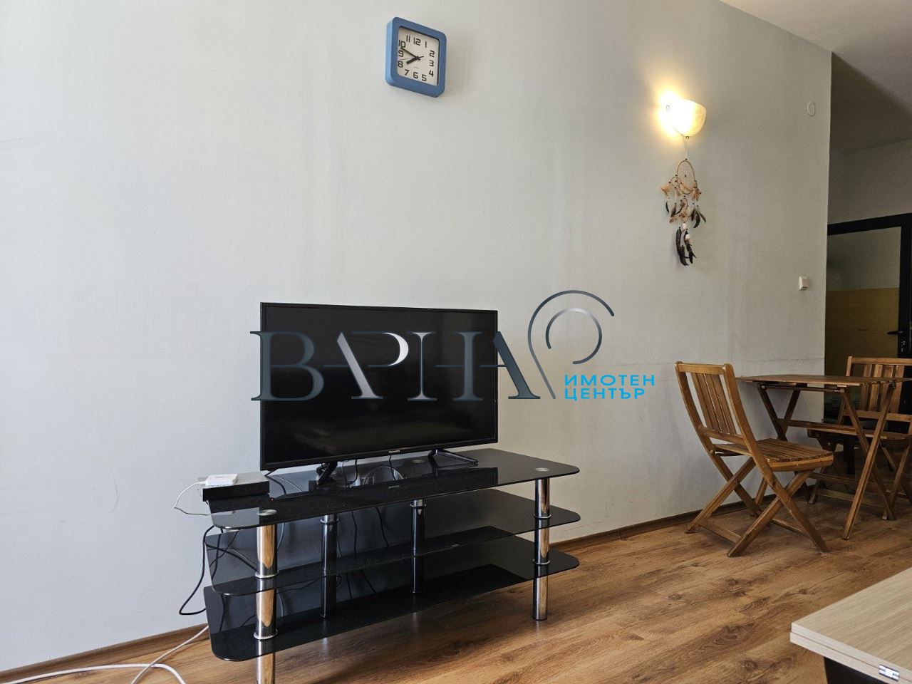 Продава обзаведен двустаен апартамент к.к. Зл Пясъци - 0