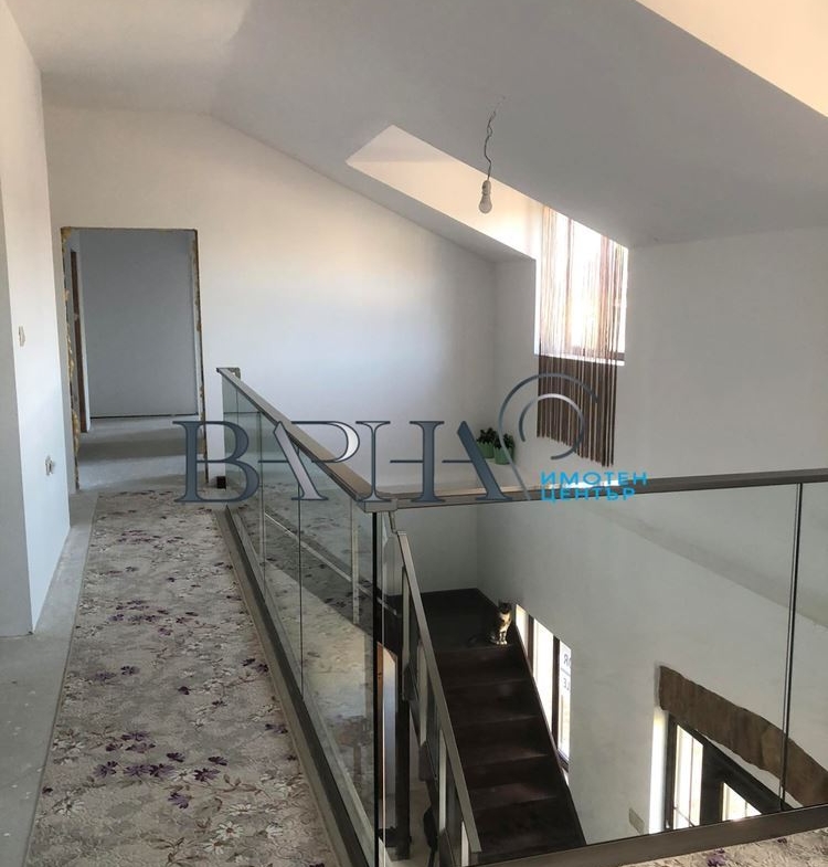 Къща - Варна, област, с.Изгрев - 0