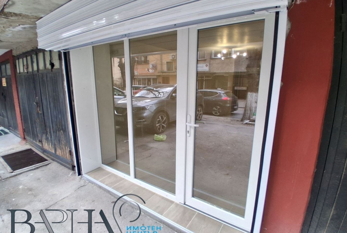 Офис - Варна, Зимно кино Тракия - 0