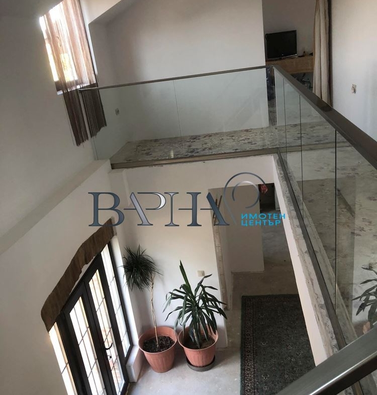 Къща - Варна, област, с.Изгрев - 0