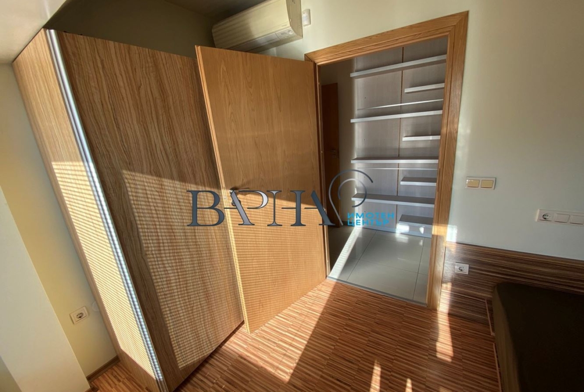 4-стаен - Варна, Погребите - 0