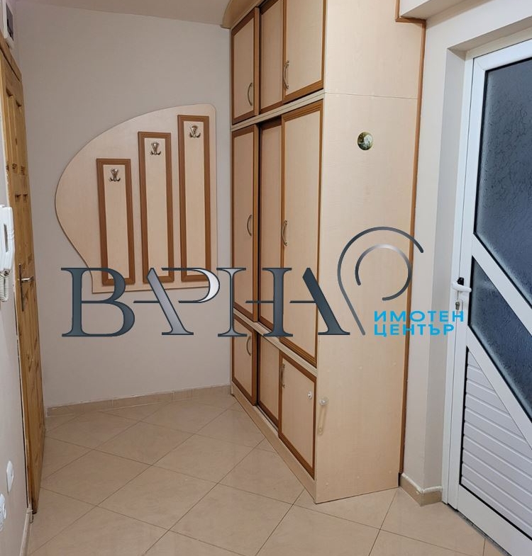 Под Наем Тристаен Обзаведен Апартамент - 0