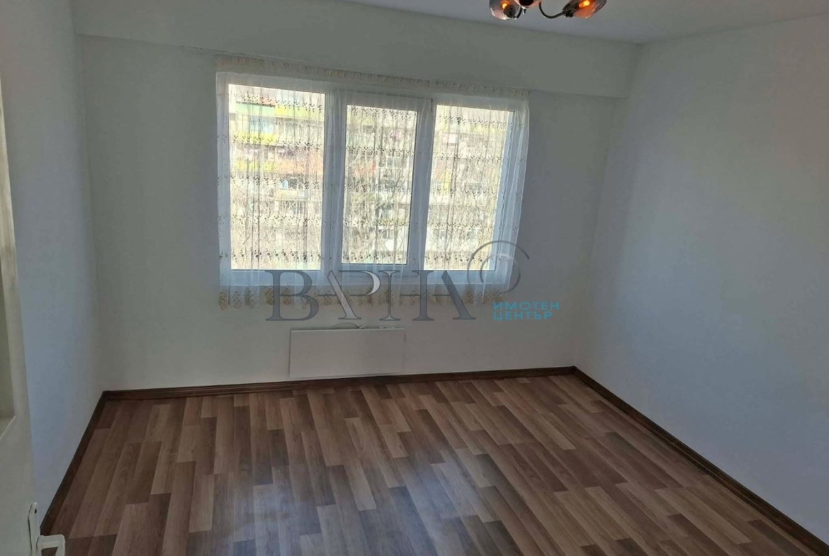 3-стаен - Варна, Цветен - 0