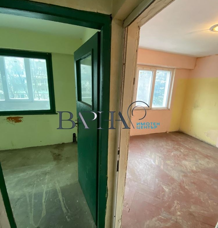 Левски Спалня Хол Кухня - 0