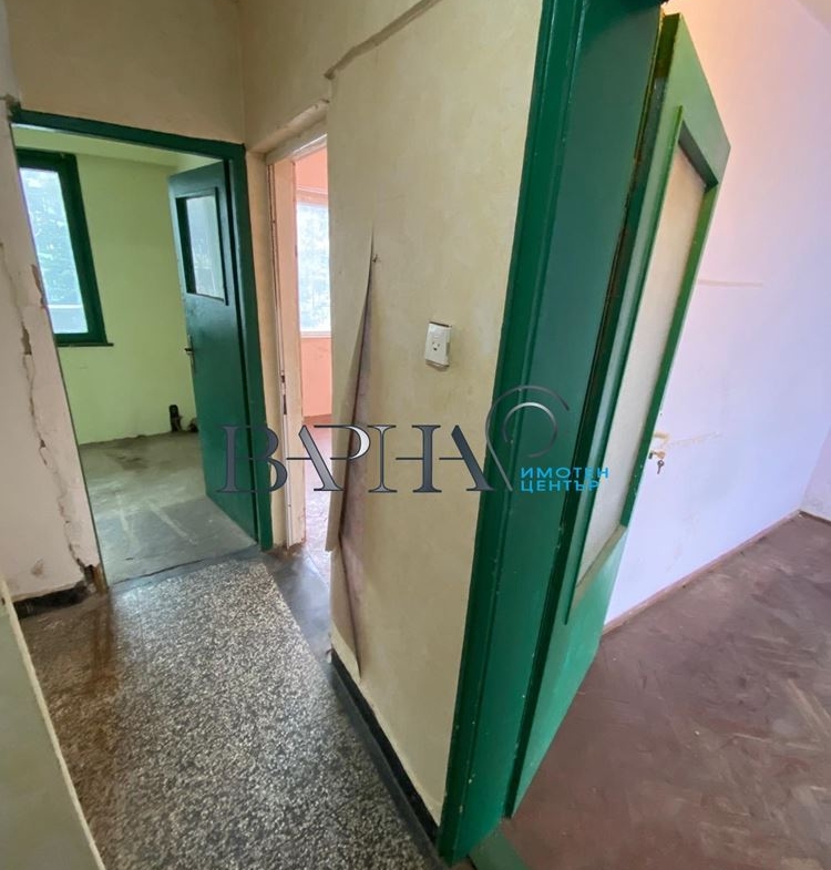 Левски Спалня Хол Кухня - 0