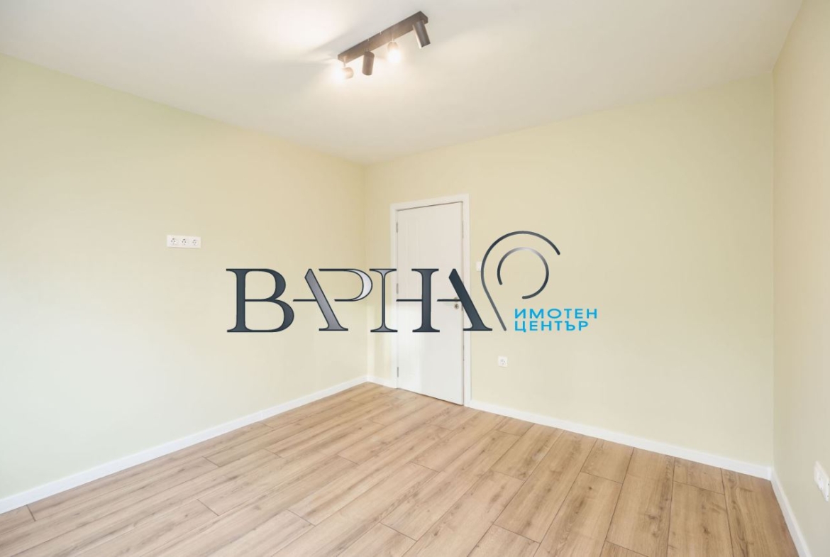 Продава Тристаен апартамент Чайка До Пазара - 0