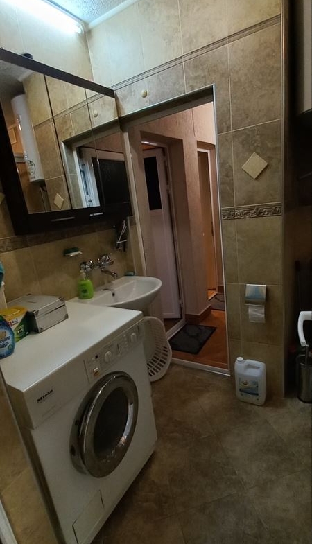 Продава Четиристаен Апартамент Тухлена Сграда - 0