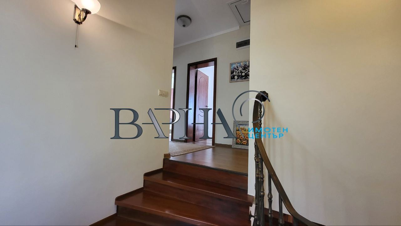 Къща - Варна, област, м-т Манастирски рид - 0