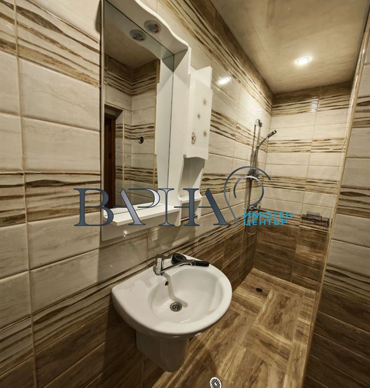 Под Наем Нов Едностаен Апартамент - 0