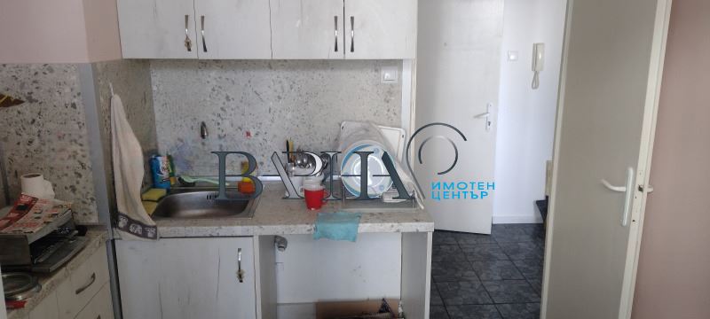 Продава Гарсониера След Ремонт в кв. Владиславово - 0