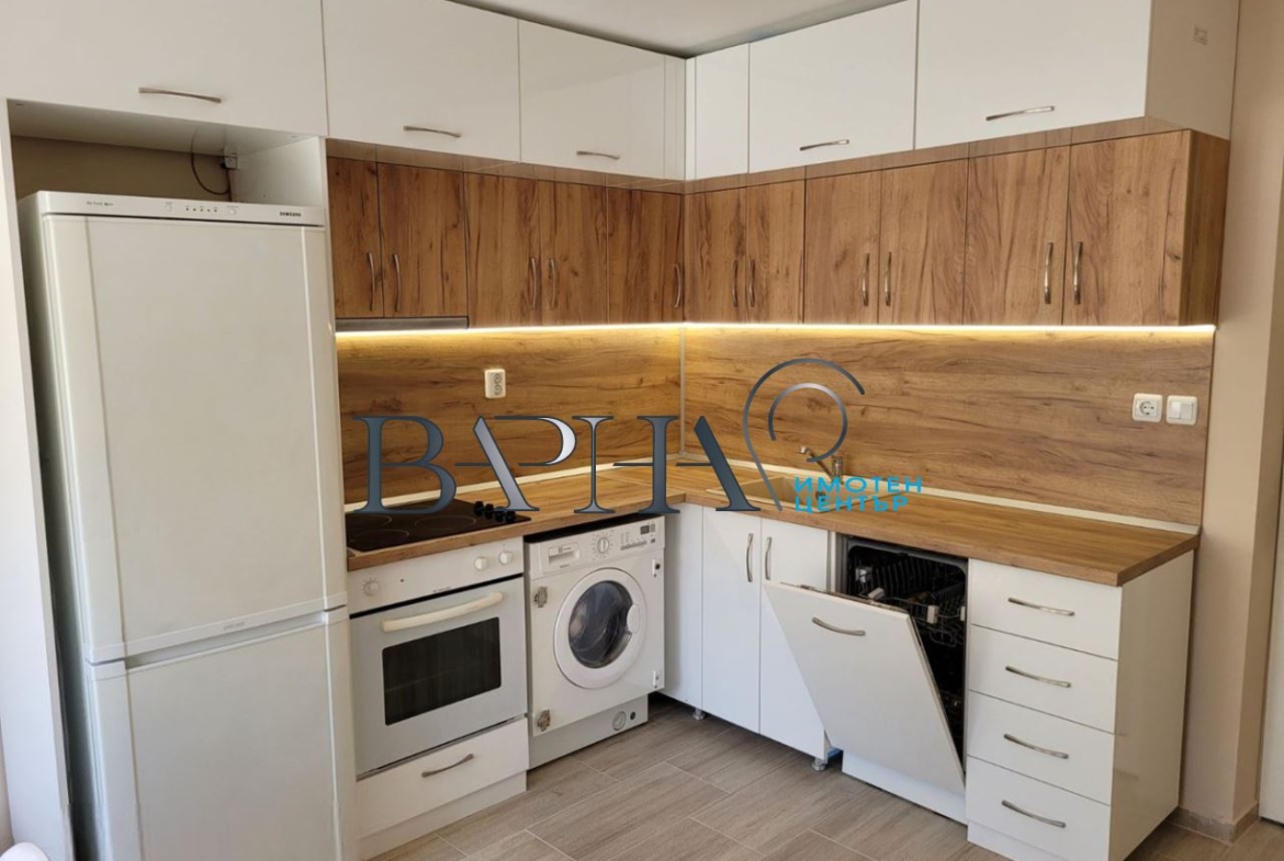 Под Наем Тристаен Обзаведен Апартамент - 0