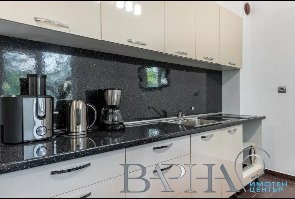 3-стаен - Варна, Център - 0