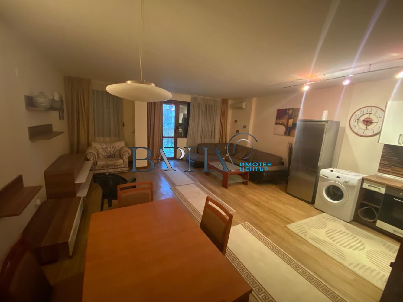 Просторен Двустаен Апартамент - 0