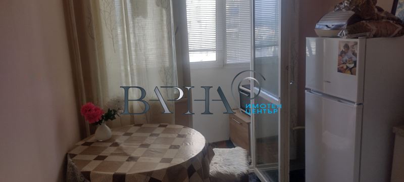 Продава Гарсониера След Ремонт в кв. Владиславово - 0