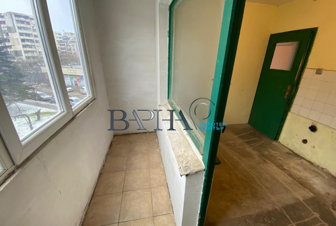 Левски Спалня Хол Кухня - 0