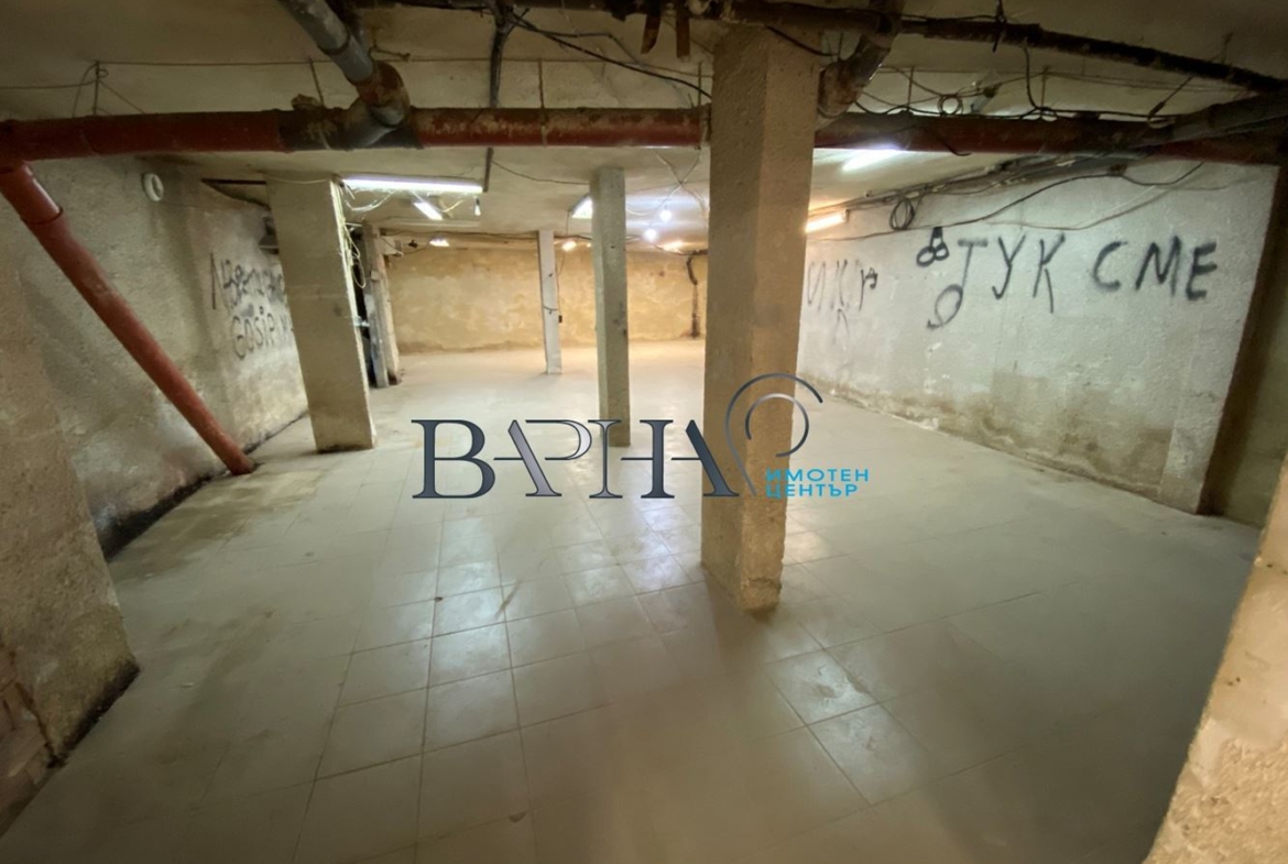 Гараж - Варна, Левски - 0