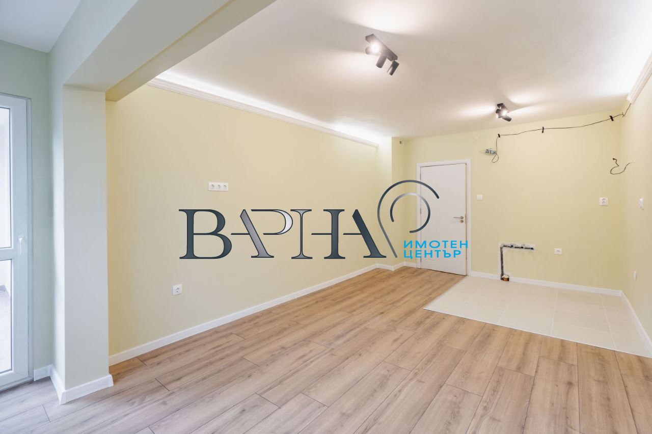 Продава Тристаен апартамент Чайка До Пазара - 0