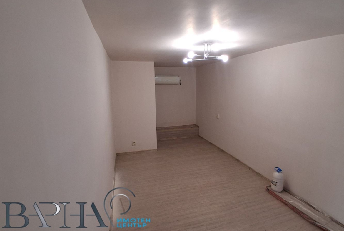 Офис - Варна, Зимно кино Тракия - 0