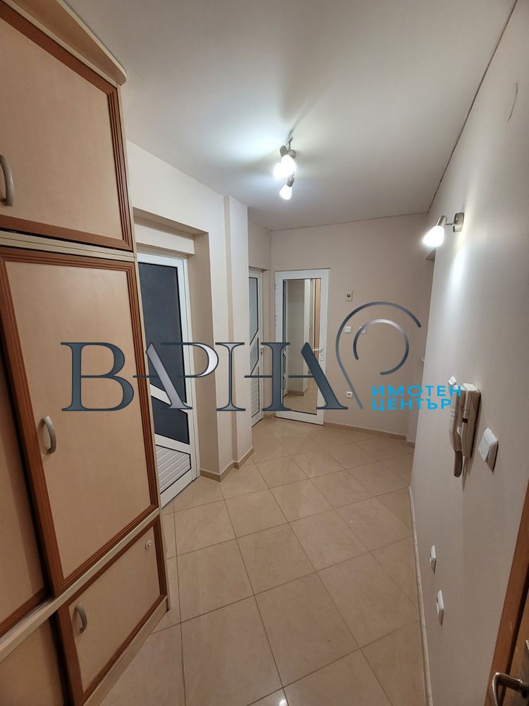 Под Наем Тристаен Обзаведен Апартамент - 0