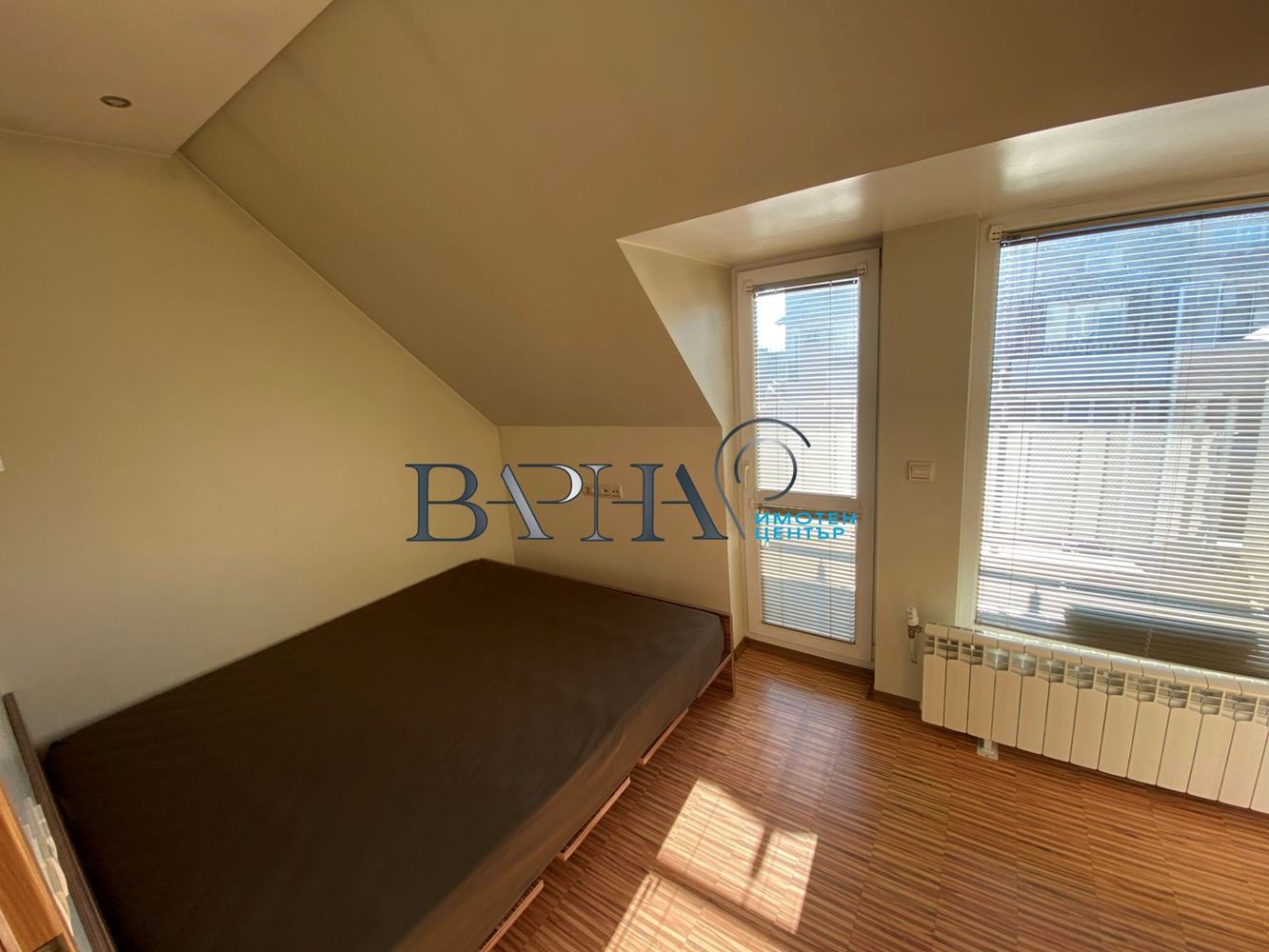 4-стаен - Варна, Погребите - 0