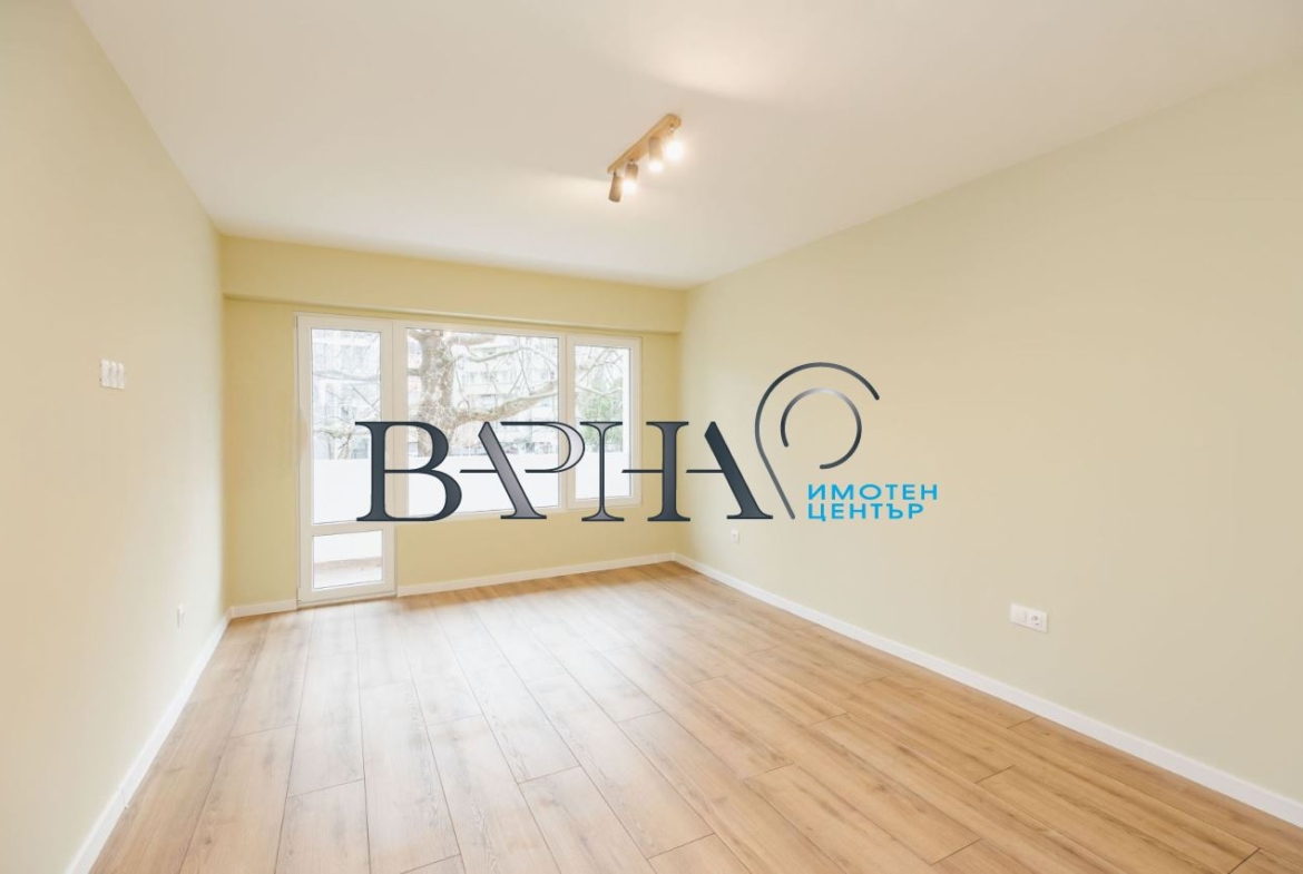 Продава Тристаен апартамент Чайка До Пазара - 0