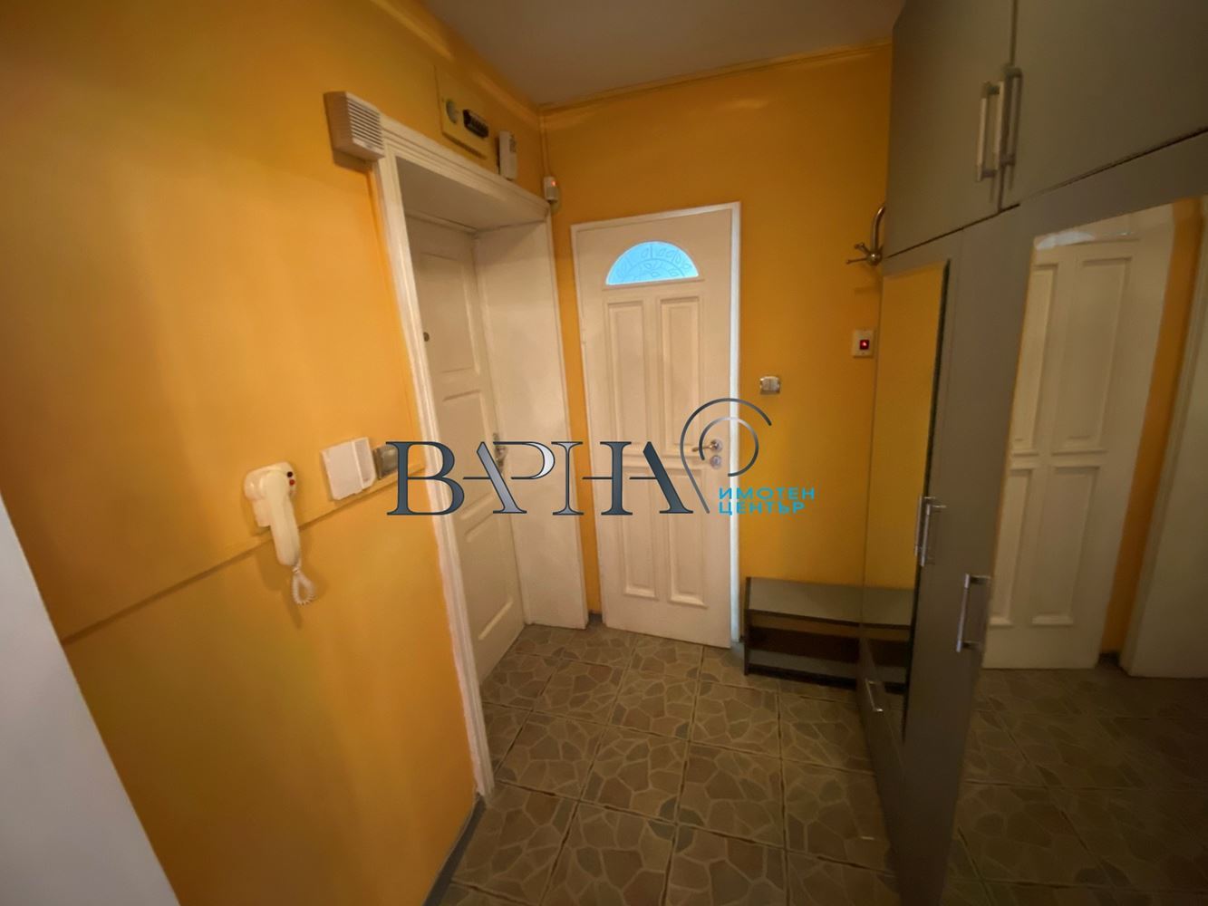 2-стаен - Варна, Генералите - 0