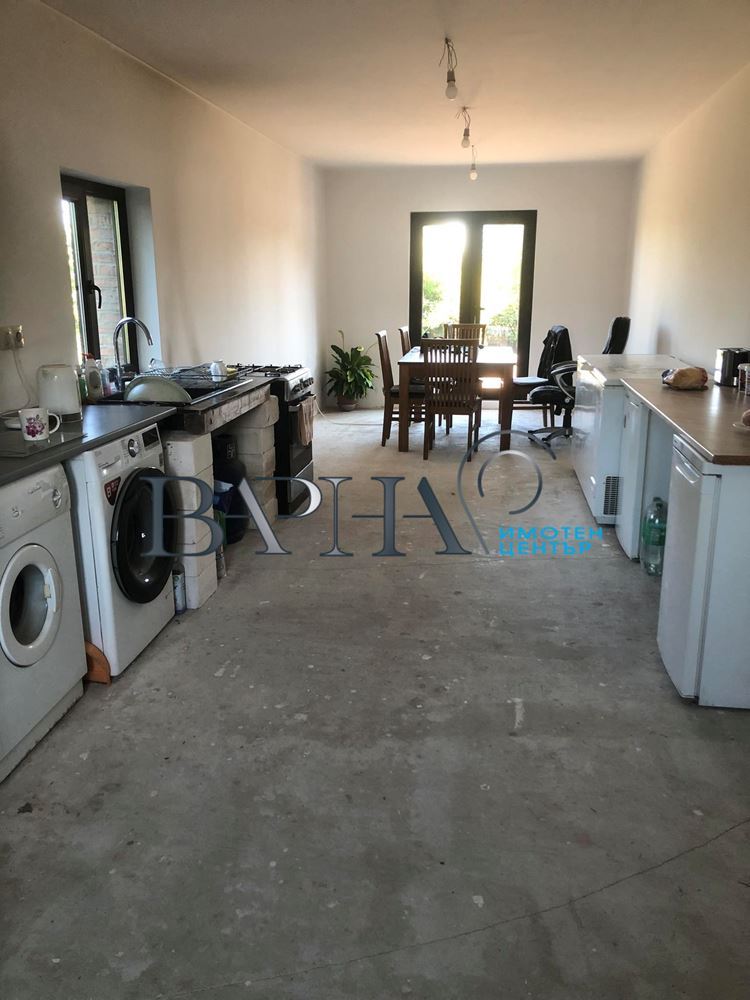 Къща - Варна, област, с.Изгрев - 0