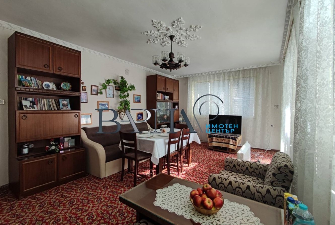 Етаж от къща - Добрич, област, гр.Генерал Тошево - 0